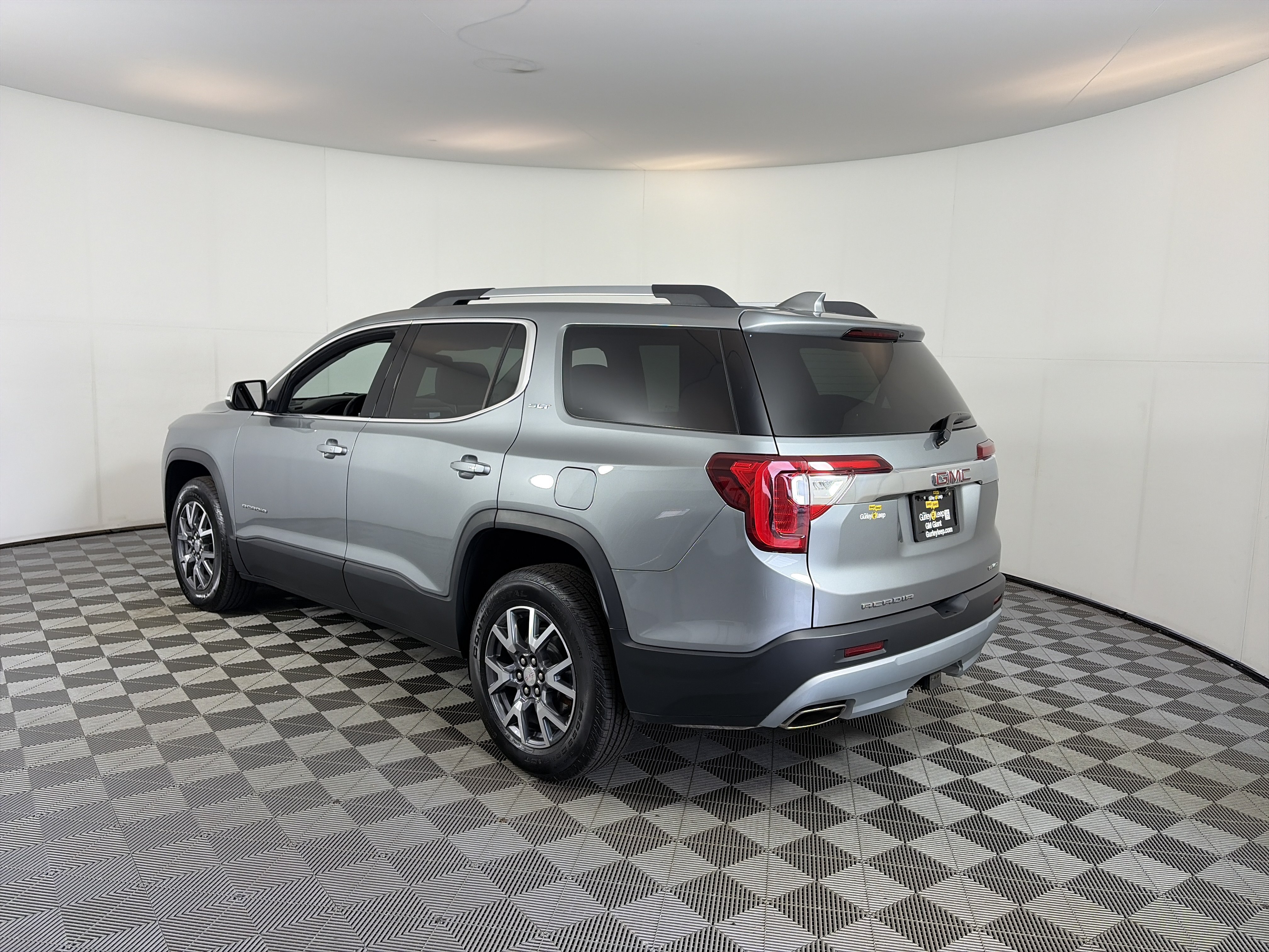 Certified 2023 GMC Acadia SLT AWD/4WD image 9
