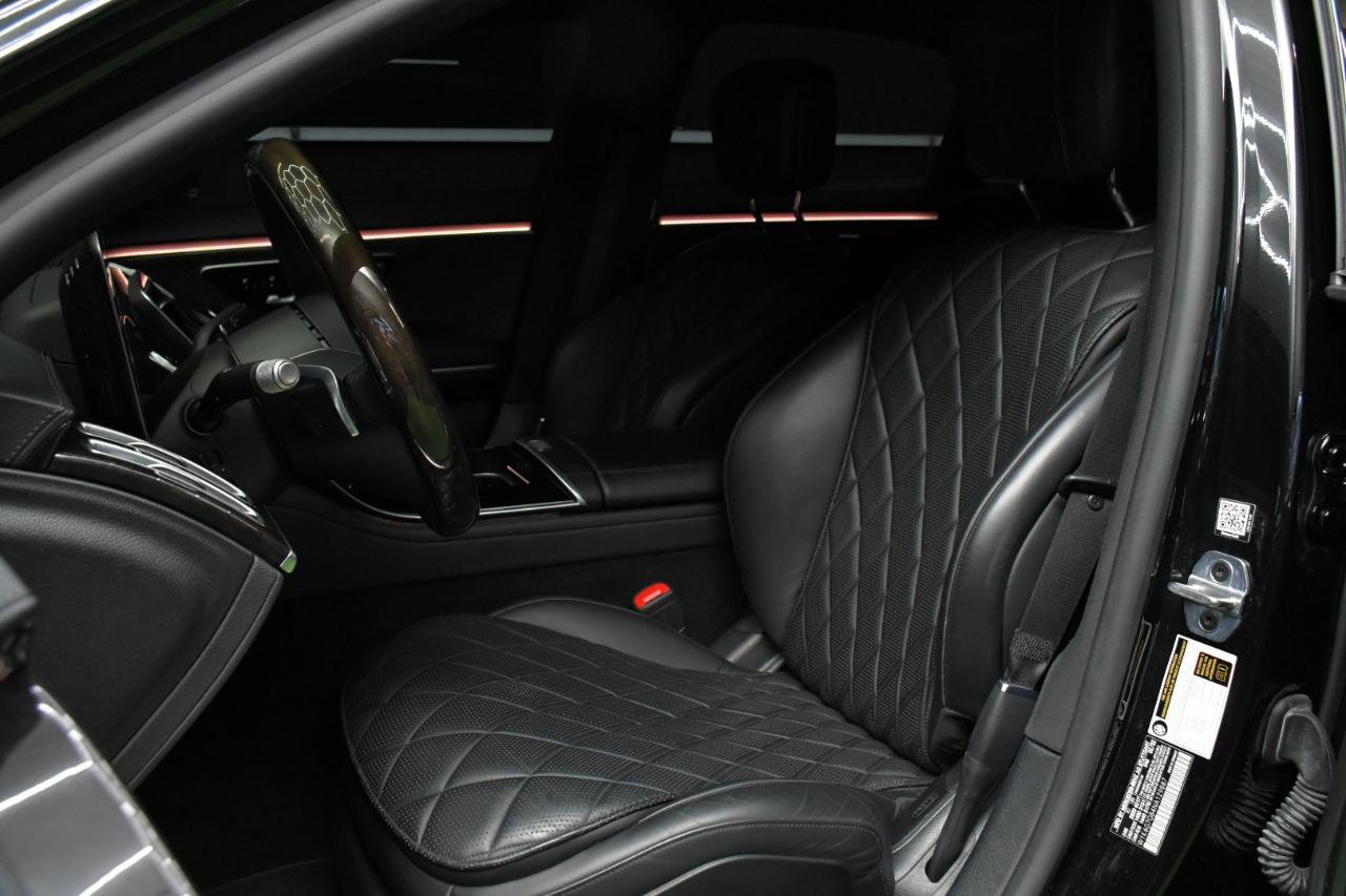 Used 2022 Mercedes-Benz S 580 4MATIC Sedan w/ AMG Line Package image 19