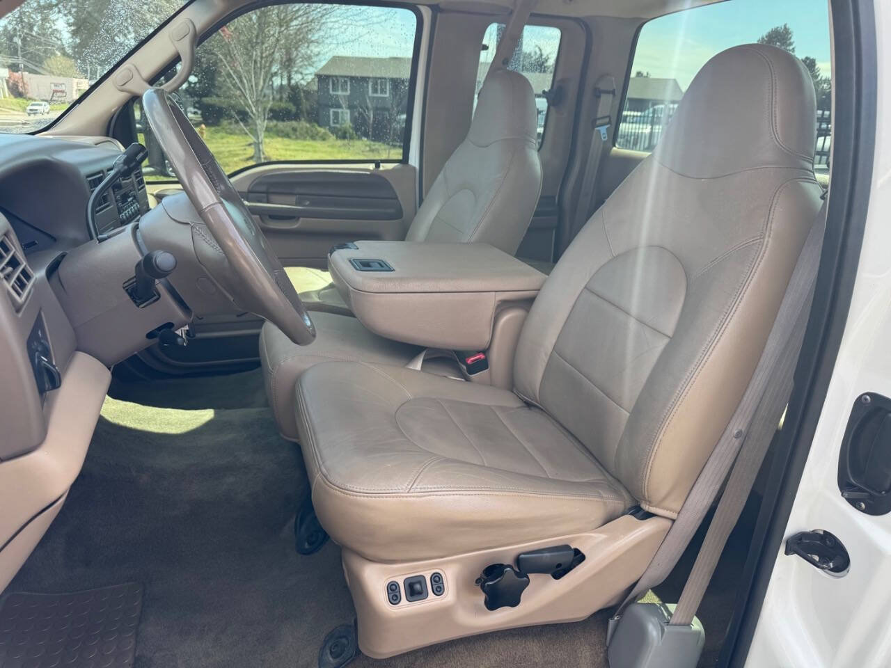 Used 1999 Ford F250 Lariat AWD/4WD image 12
