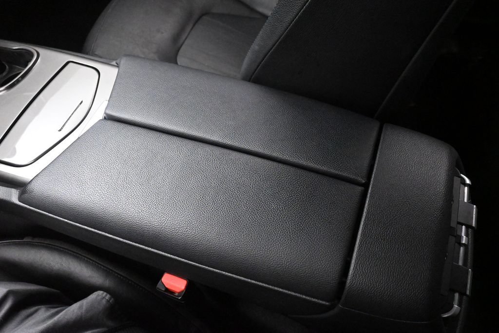 Used 2021 Maserati Ghibli S RWD image 38