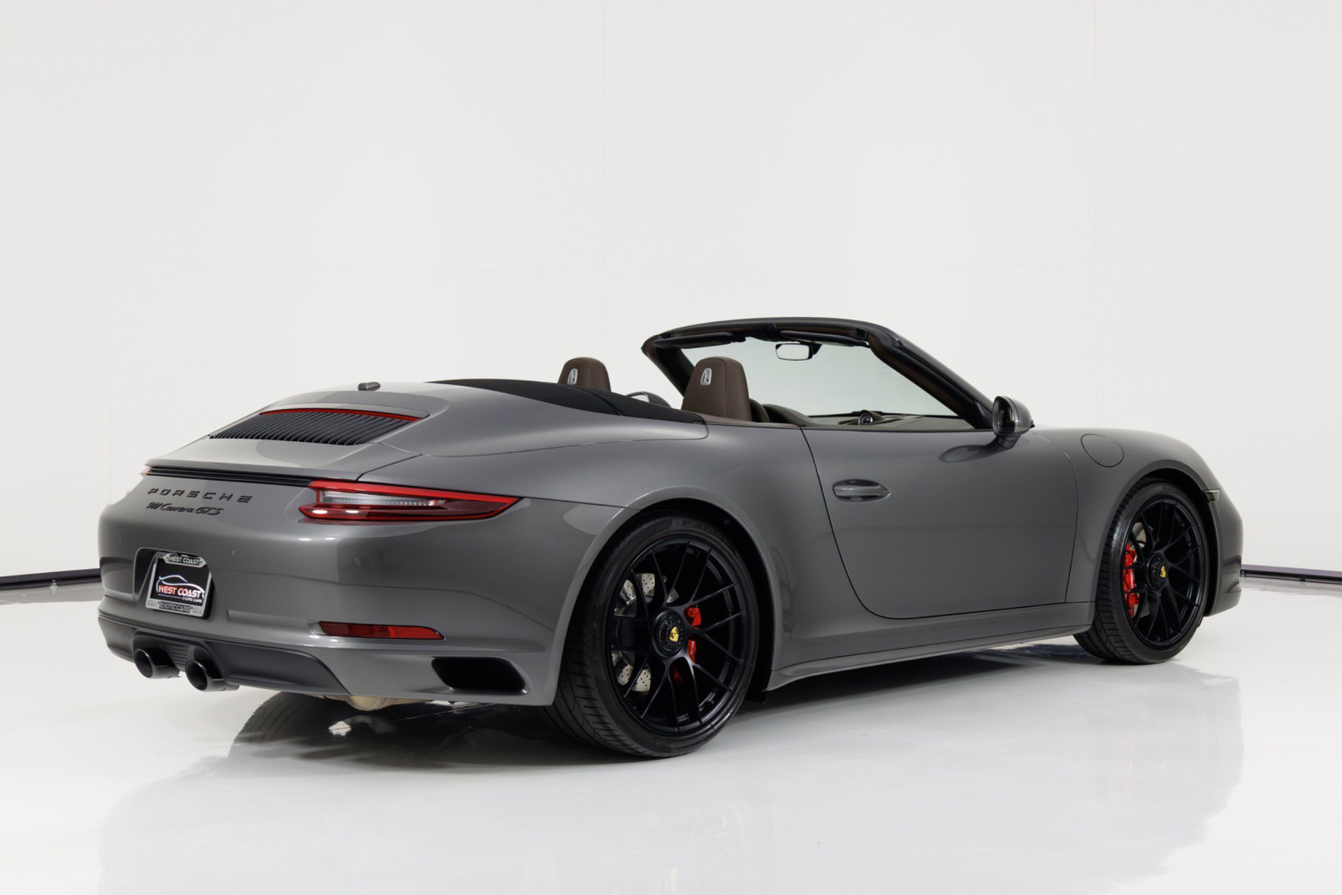 Used 2017 Porsche 911 Carrera GTS image 3