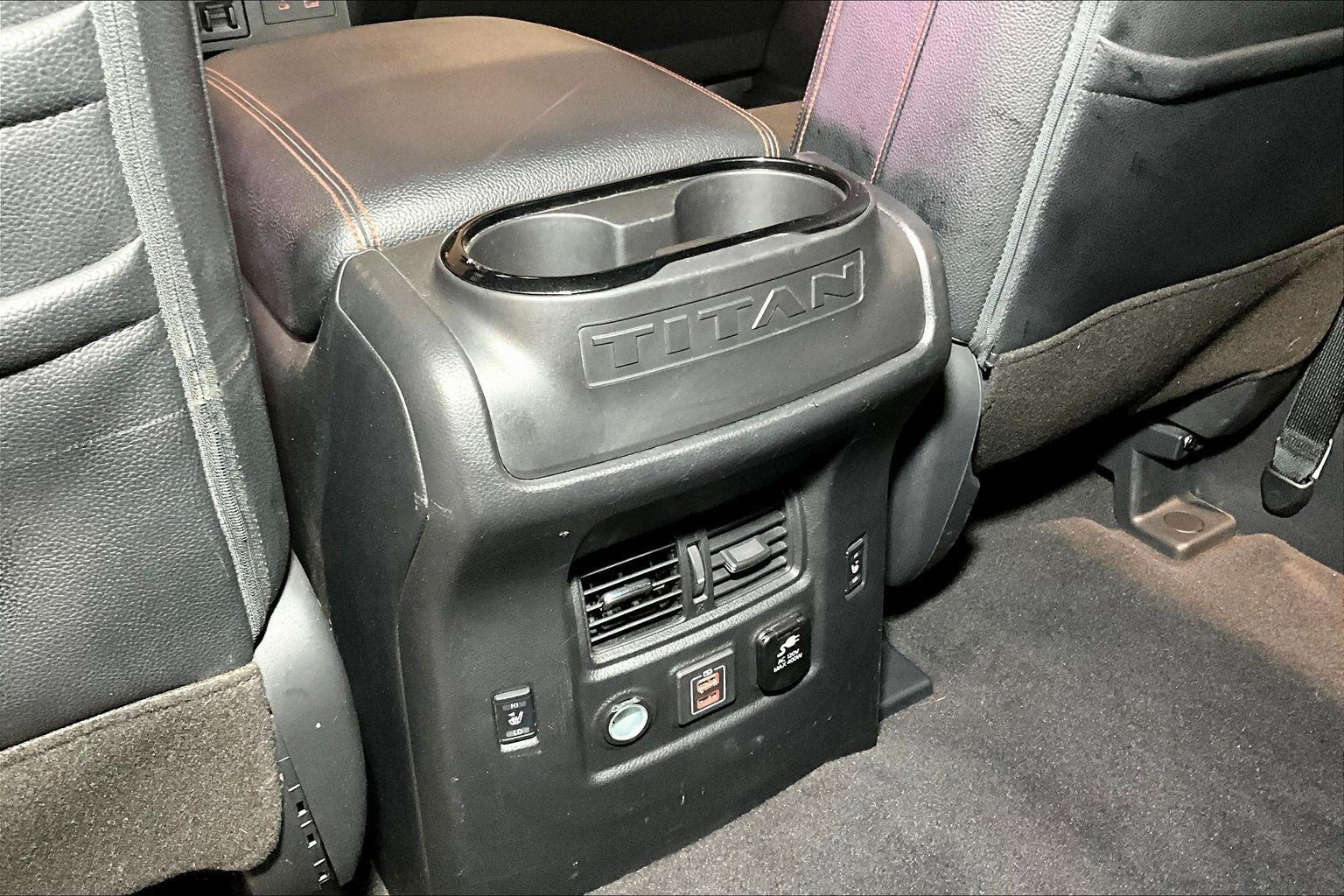 Used 2021 Nissan Titan PRO-4X w/ Pro-4x Convenience Package AWD/4WD image 12