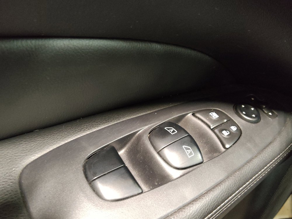 Used 2019 Nissan Pathfinder SV FWD image 27