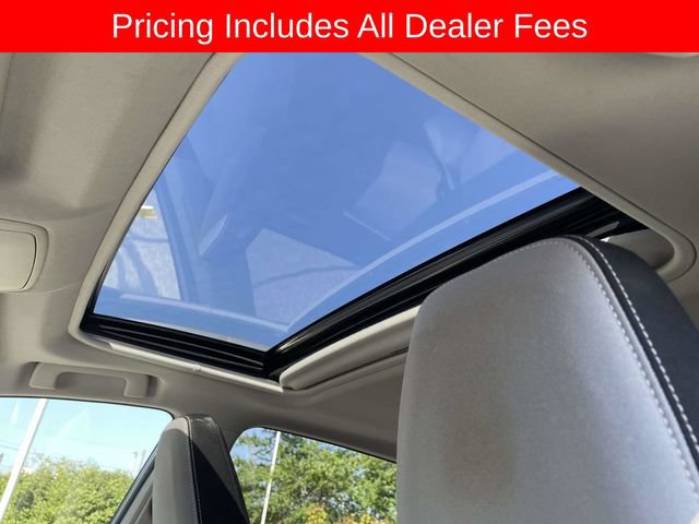 Used 2017 Toyota RAV4 XLE AWD/4WD image 24