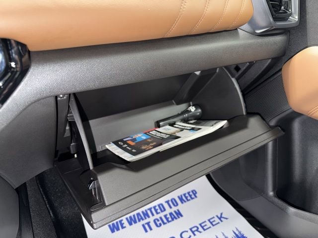 Used 2025 GMC Canyon AT4 w/ Technology Plus Package image 30