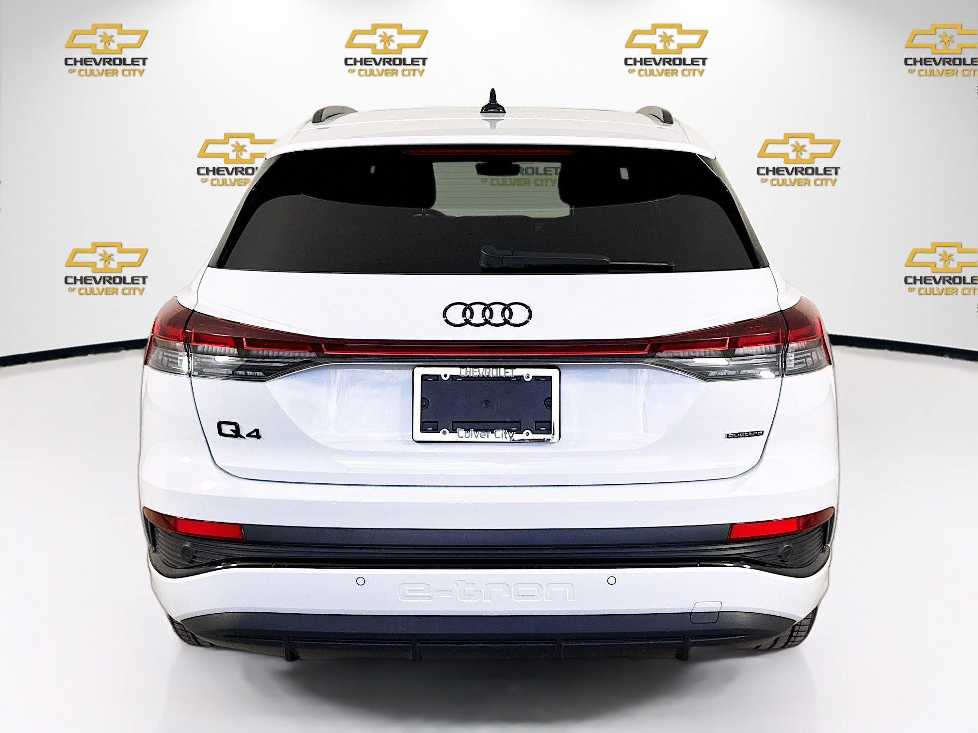 Used 2023 Audi Q4 e-tron Premium Plus w/ Premium Plus image 6