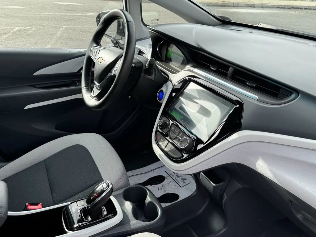 Used 2020 Chevrolet Bolt LT image 20