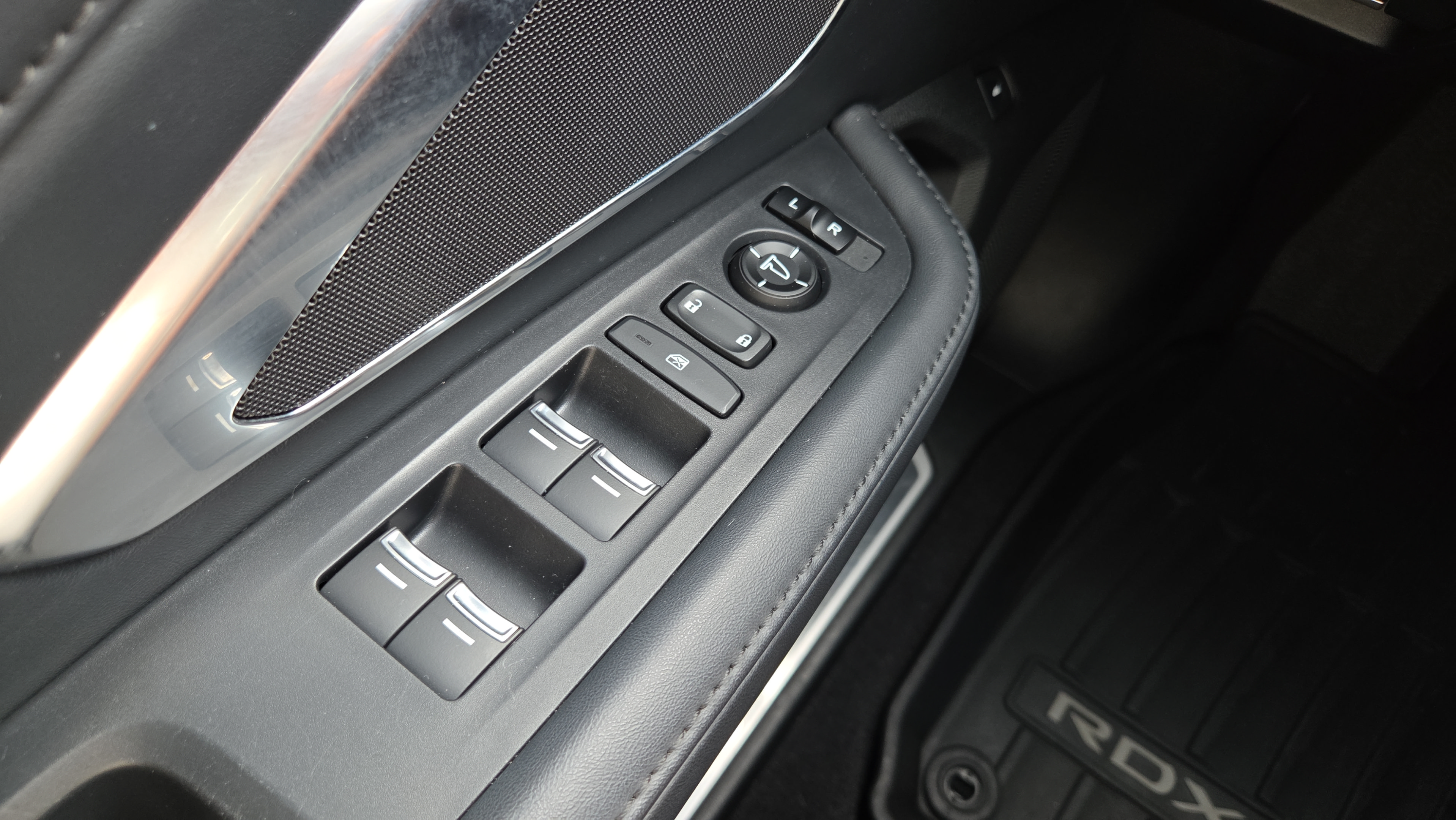 Used 2020 Acura RDX FWD image 19