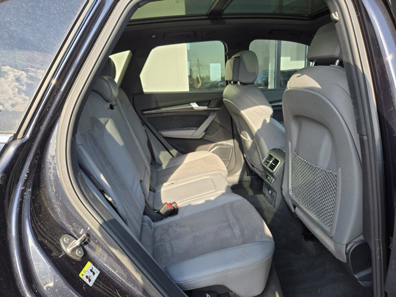 Used 2018 Audi SQ5 Prestige w/ Prestige Package image 2