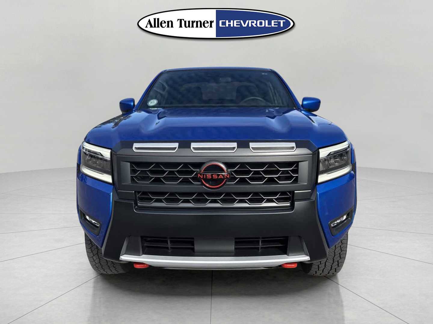 Used 2025 Nissan Frontier PRO-4X image 2