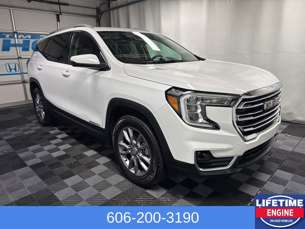 Used 2024 GMC Terrain SLT image 3