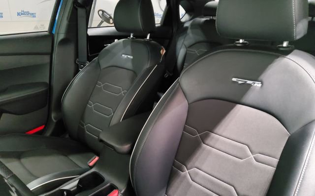 Used 2023 Kia Forte GT-Line w/ GT-Line Technology Package FWD image 15