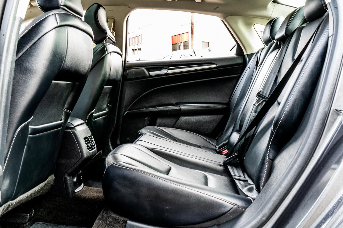 Used 2018 Ford Fusion Energi Titanium image 32