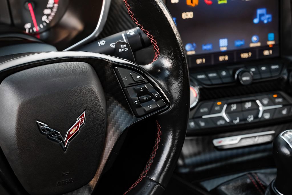 Used 2016 Chevrolet Corvette Z06 w/ 3LZ Preferred Equipment Group RWD image 14