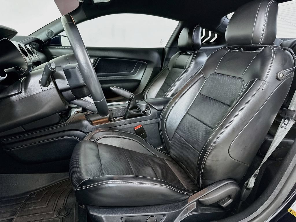 Used 2021 Ford Mustang GT Premium w/ Equipment Group 401A RWD image 6