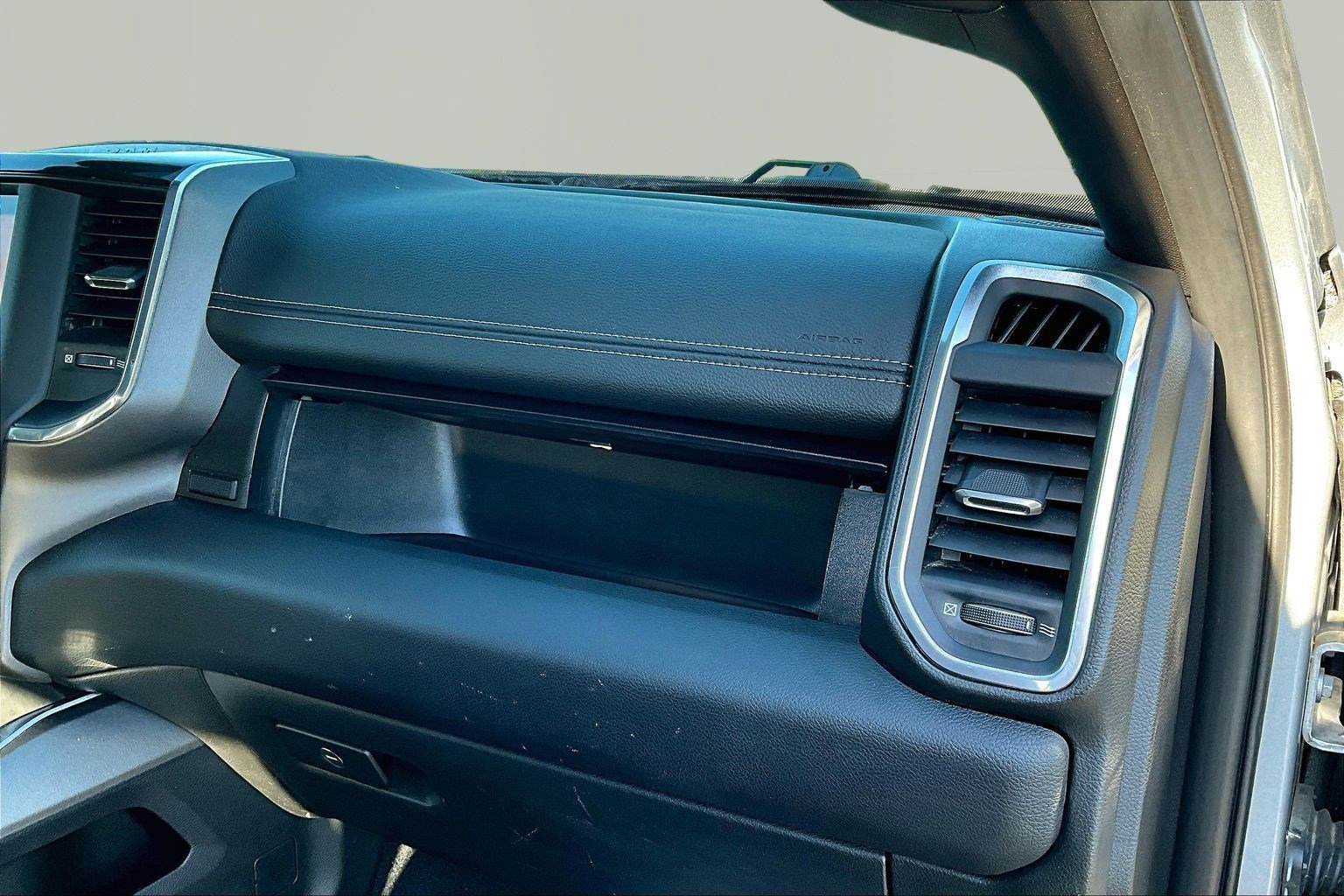 Used 2022 RAM 3500 Laramie w/ Night Edition AWD/4WD image 27