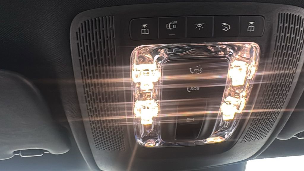 Used 2025 Mercedes-Benz CLA 250 4MATIC image 29