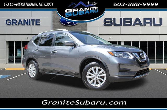Used 2017 Nissan Rogue SV AWD/4WD image 1