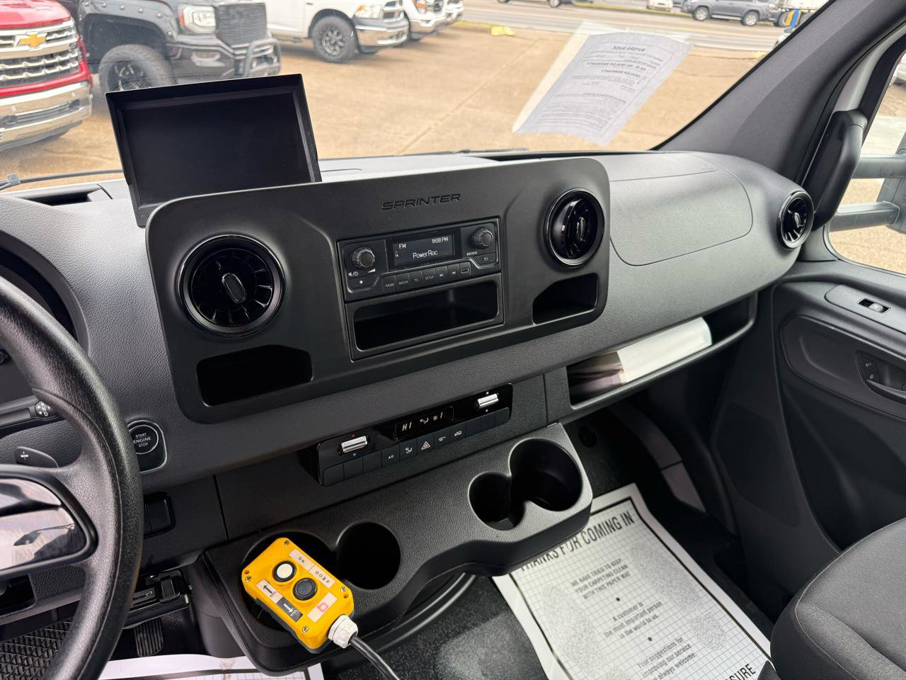 Used 2020 Mercedes-Benz Sprinter 4500 w/ Driver Convenience Package image 9