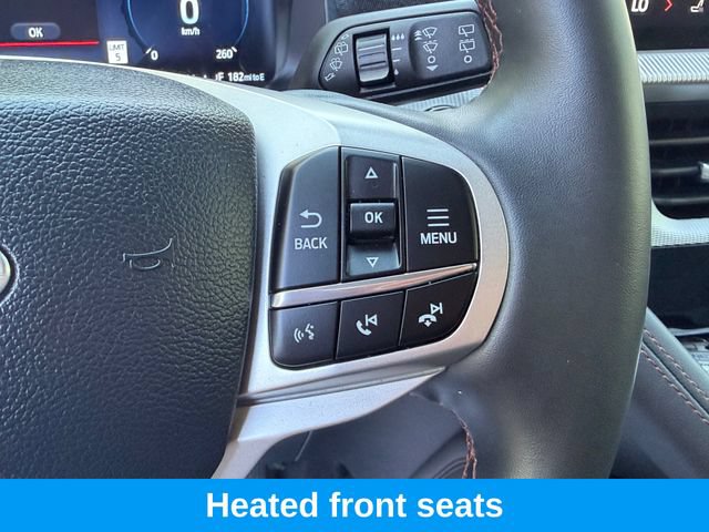 Used 2025 Ford Explorer Active AWD/4WD image 5