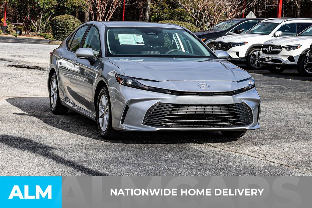 Used 2025 Toyota Camry LE image 5