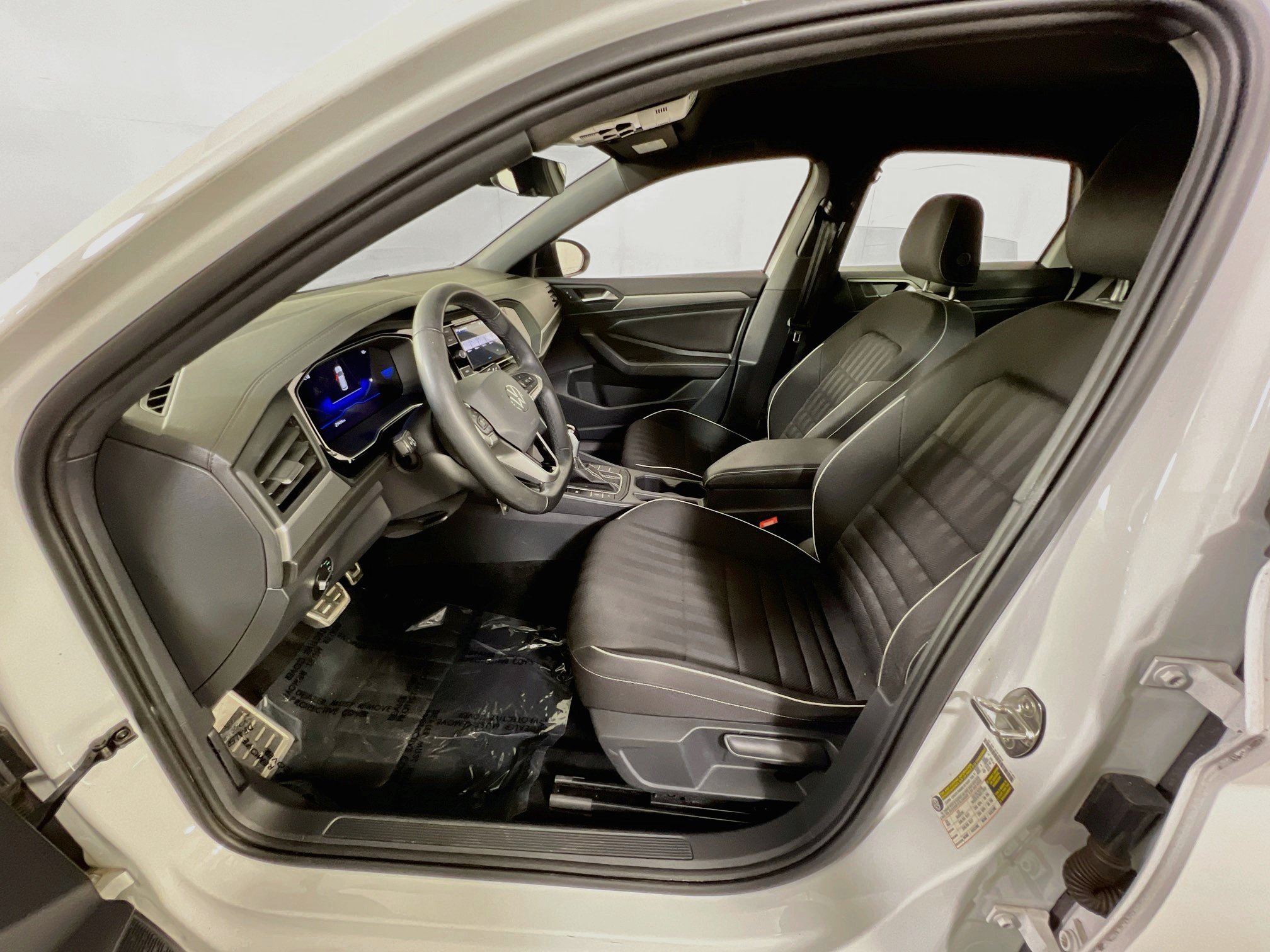 Used 2023 Volkswagen Jetta Sport FWD image 19