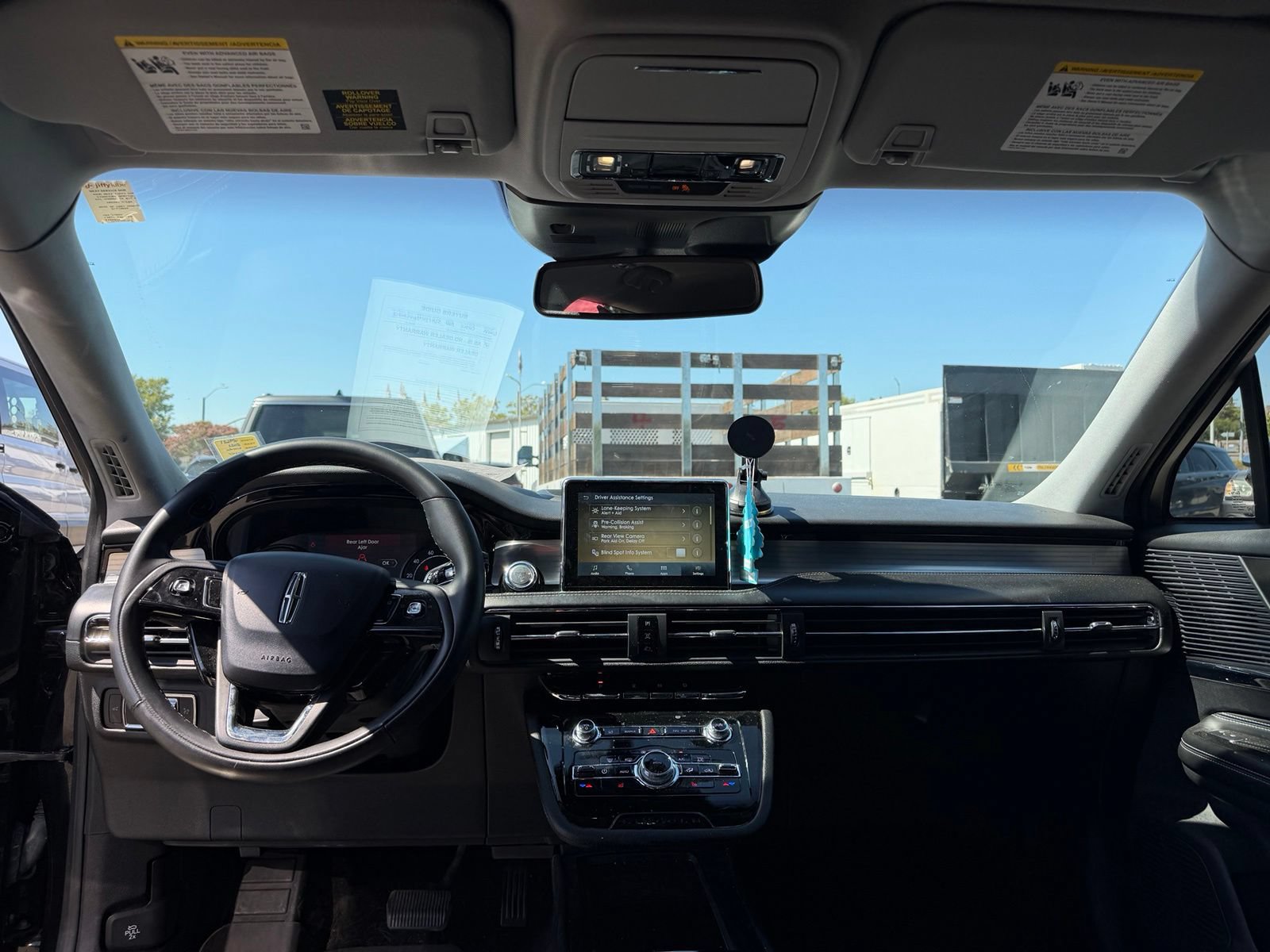 Used 2022 Lincoln Corsair FWD image 11