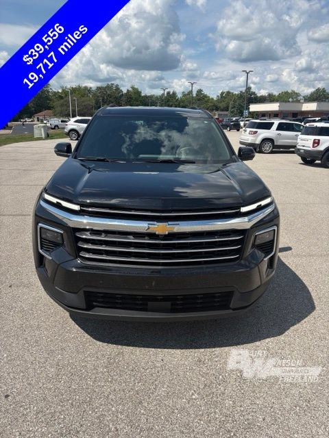 Used 2025 Chevrolet Traverse LT w/ Driver Confidence Package AWD/4WD image 9