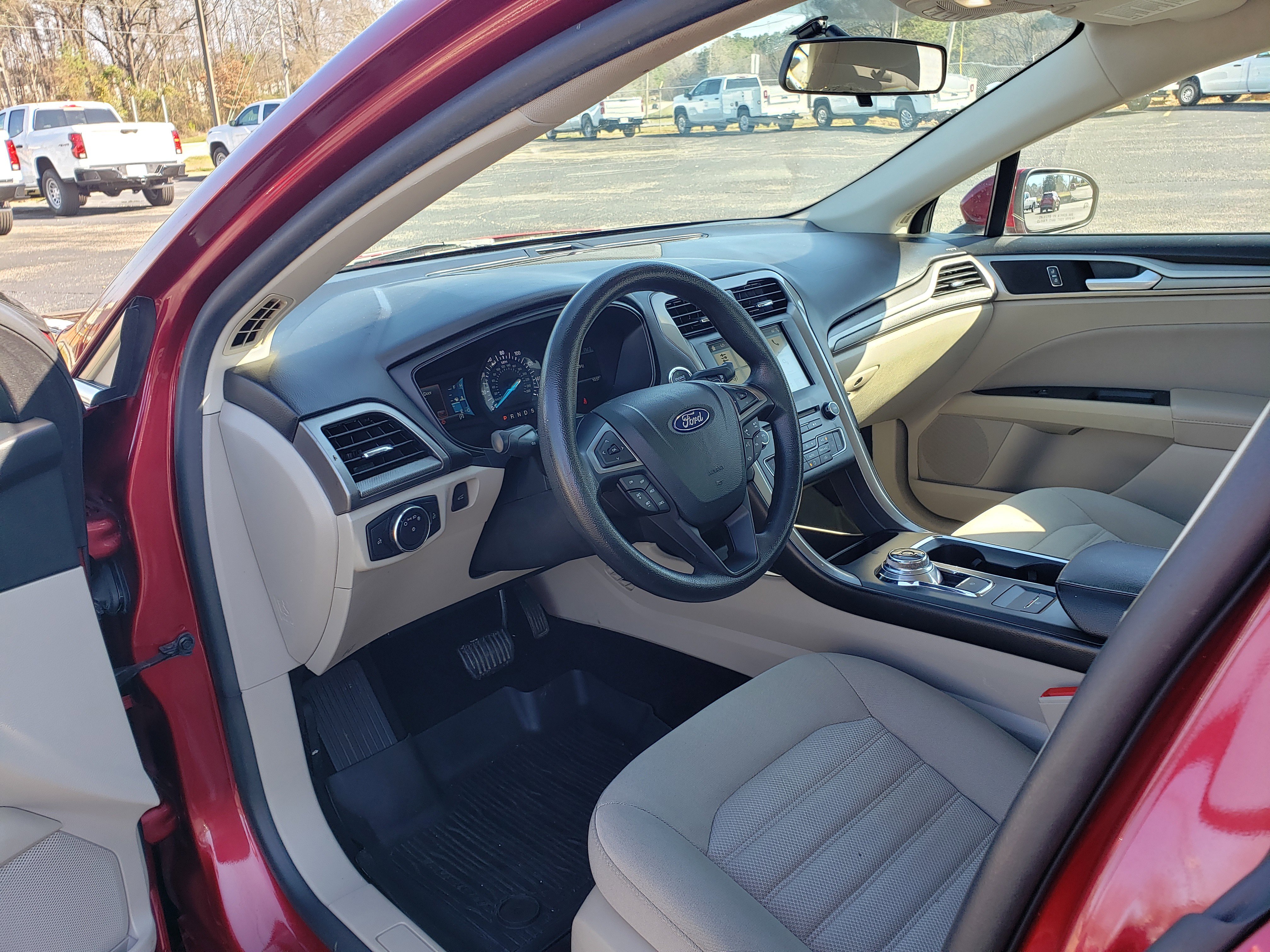Used 2018 Ford Fusion SE w/ Fusion SE Technology Package image 30
