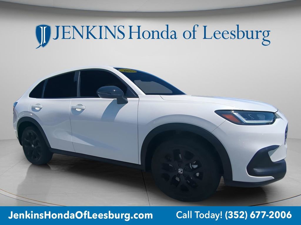 Used 2025 Honda HR-V Sport image 9