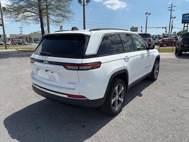 Used 2023 Jeep Grand Cherokee Limited w/ Luxury Tech Group II image 7