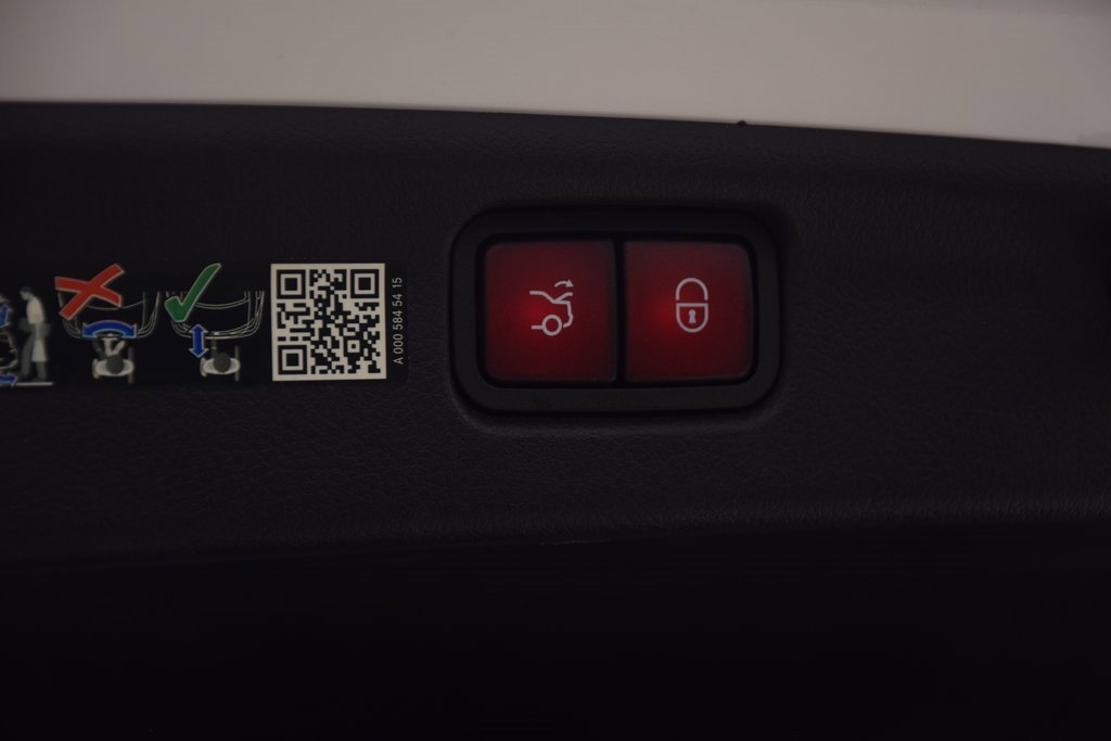 Certified 2023 Mercedes-Benz C 300 Sedan image 32