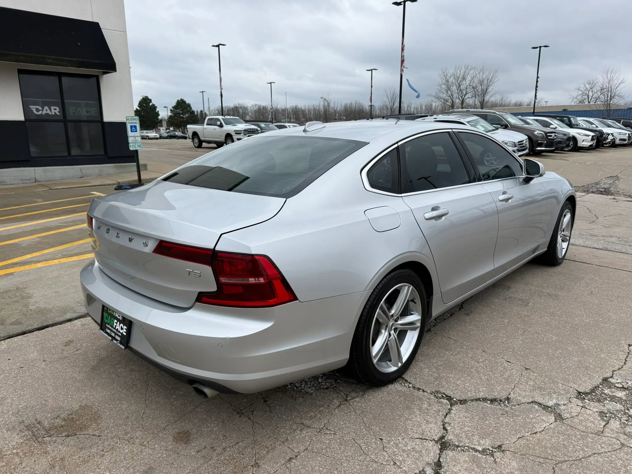 Used 2017 Volvo S90 T5 Momentum w/ Protection Package FWD image 15