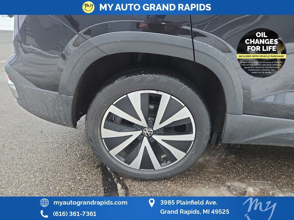 Used 2022 Volkswagen Taos SE image 33