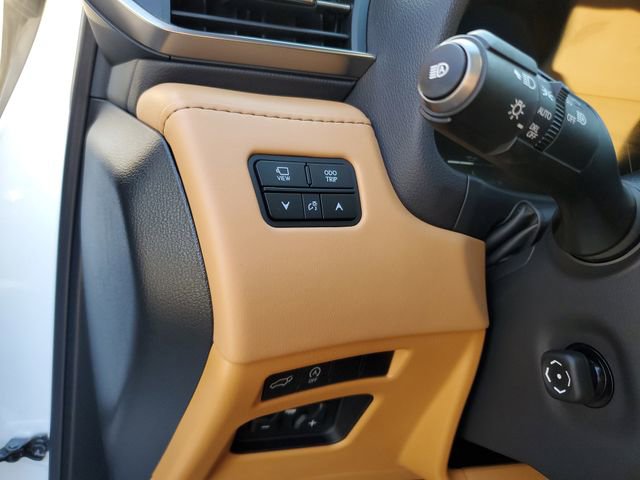 Used 2025 Lexus LX 600 4WD w/ Luxury Package image 28