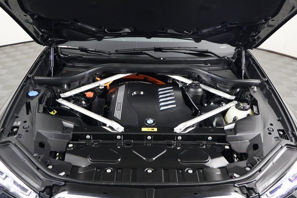 Used 2023 BMW X5 xDrive45e w/ Executive Package image 15