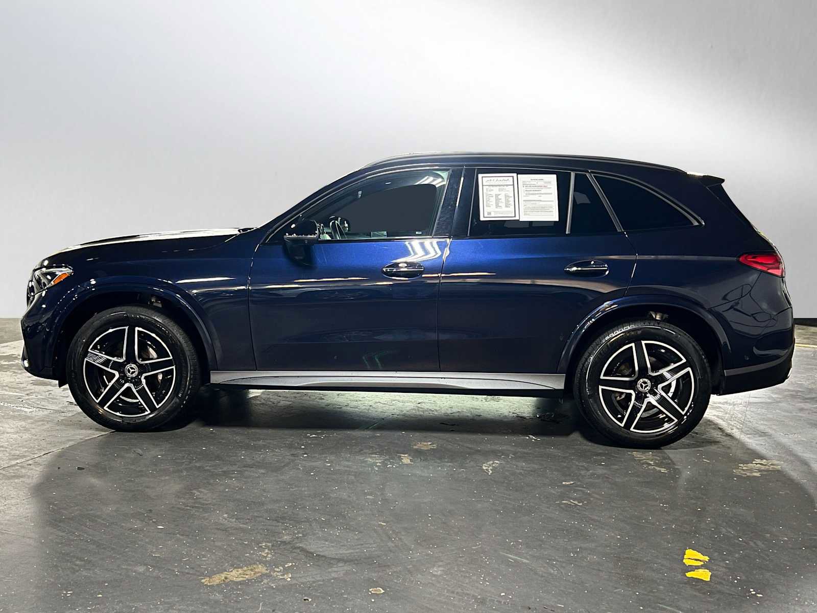 Used 2023 Mercedes-Benz GLC 300 4MATIC image 6