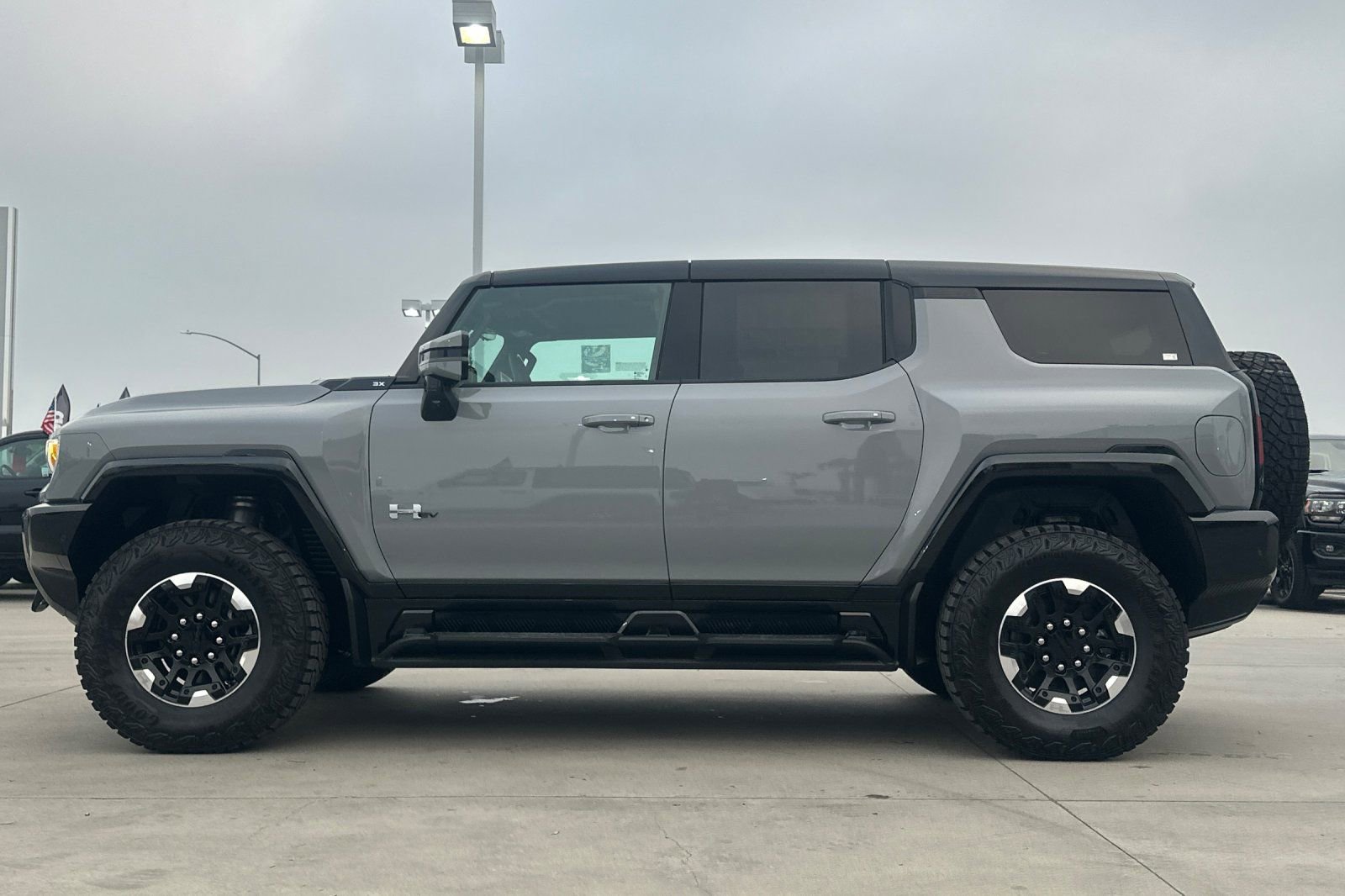 New 2025 GMC Hummer EV 3X w/ Extreme Off-Road Package image 3
