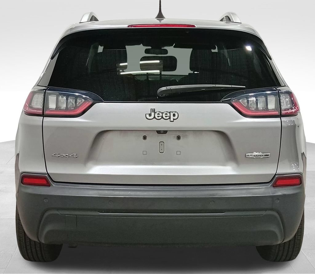 Used 2020 Jeep Cherokee Latitude Plus w/ Cold Weather Group AWD/4WD image 4