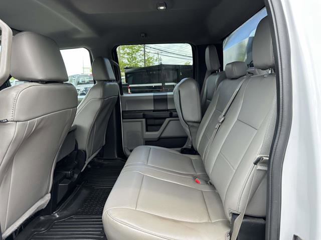 Used 2017 Ford F550 4x4 Crew Cab Super Duty image 11