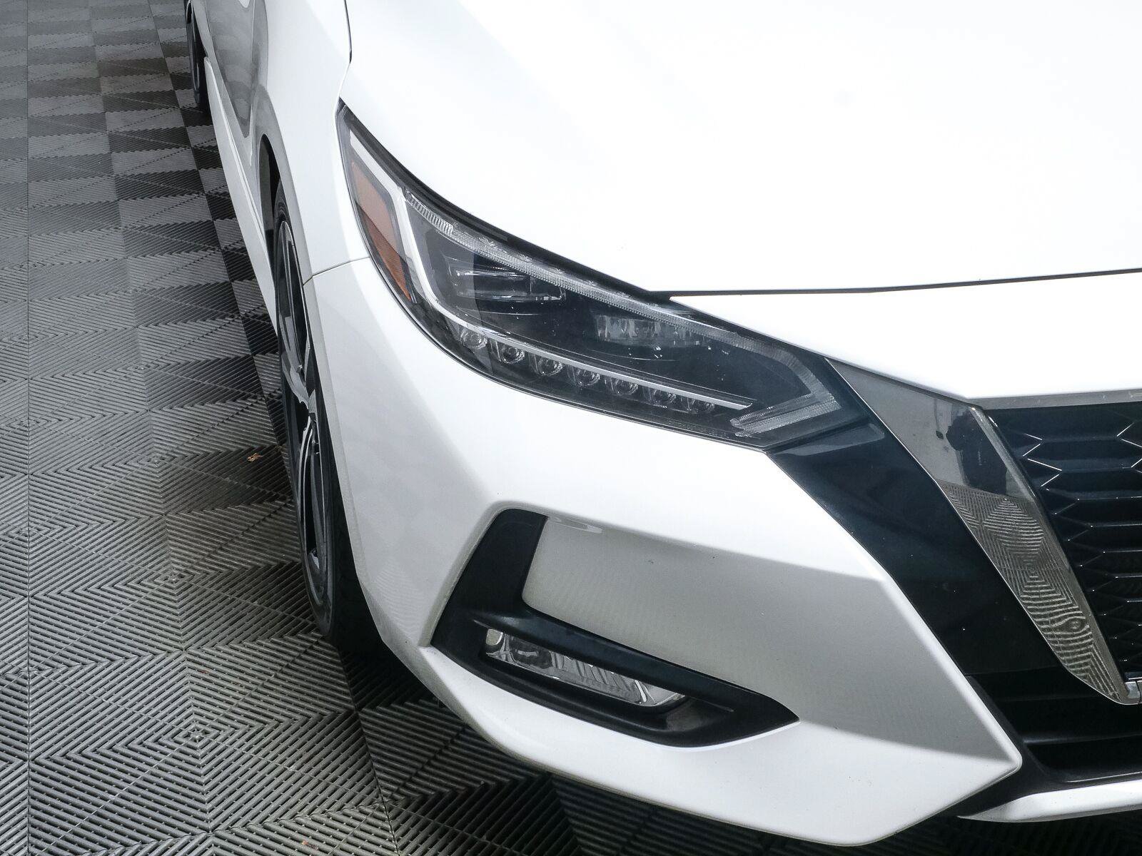 Used 2021 Nissan Sentra SR w/ SR Premium Package FWD image 36