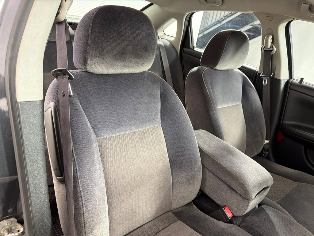 Used 2010 Chevrolet Impala LS image 20