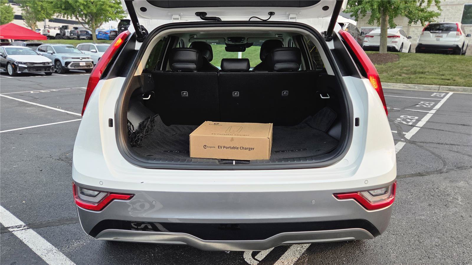 Certified 2024 Kia Niro Wave w/ Wave Preserve Package FWD image 5