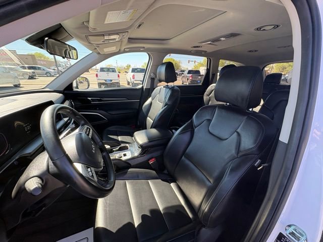 Used 2025 Kia Telluride S image 11