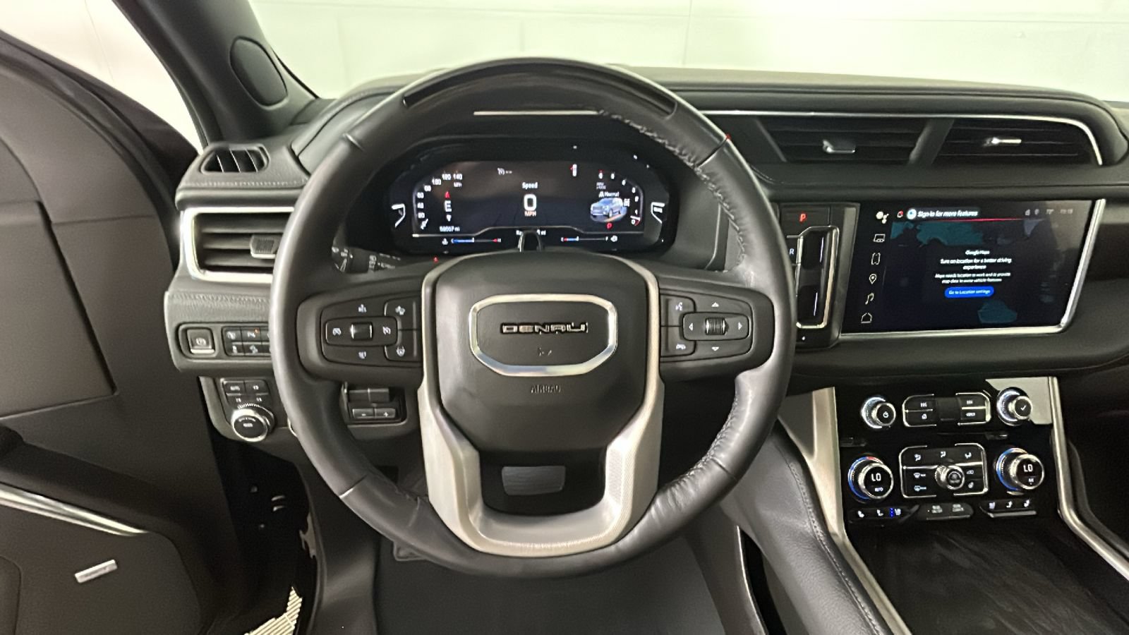 Used 2024 GMC Yukon XL Denali w/ Advanced Technology Package AWD/4WD image 17