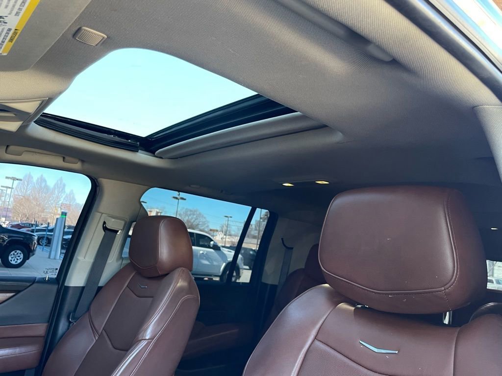 Used 2020 Cadillac Escalade ESV Luxury image 26