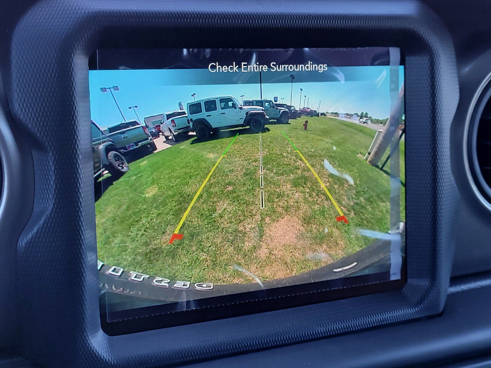 New 2023 Jeep Wrangler Unlimited w/ Sun & Screen Package image 17