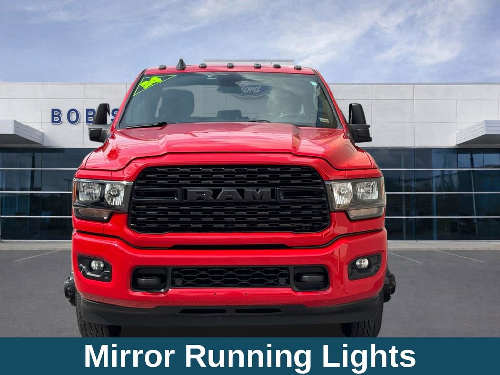 Used 2024 RAM 3500 Big Horn w/ Night Edition AWD/4WD image 38
