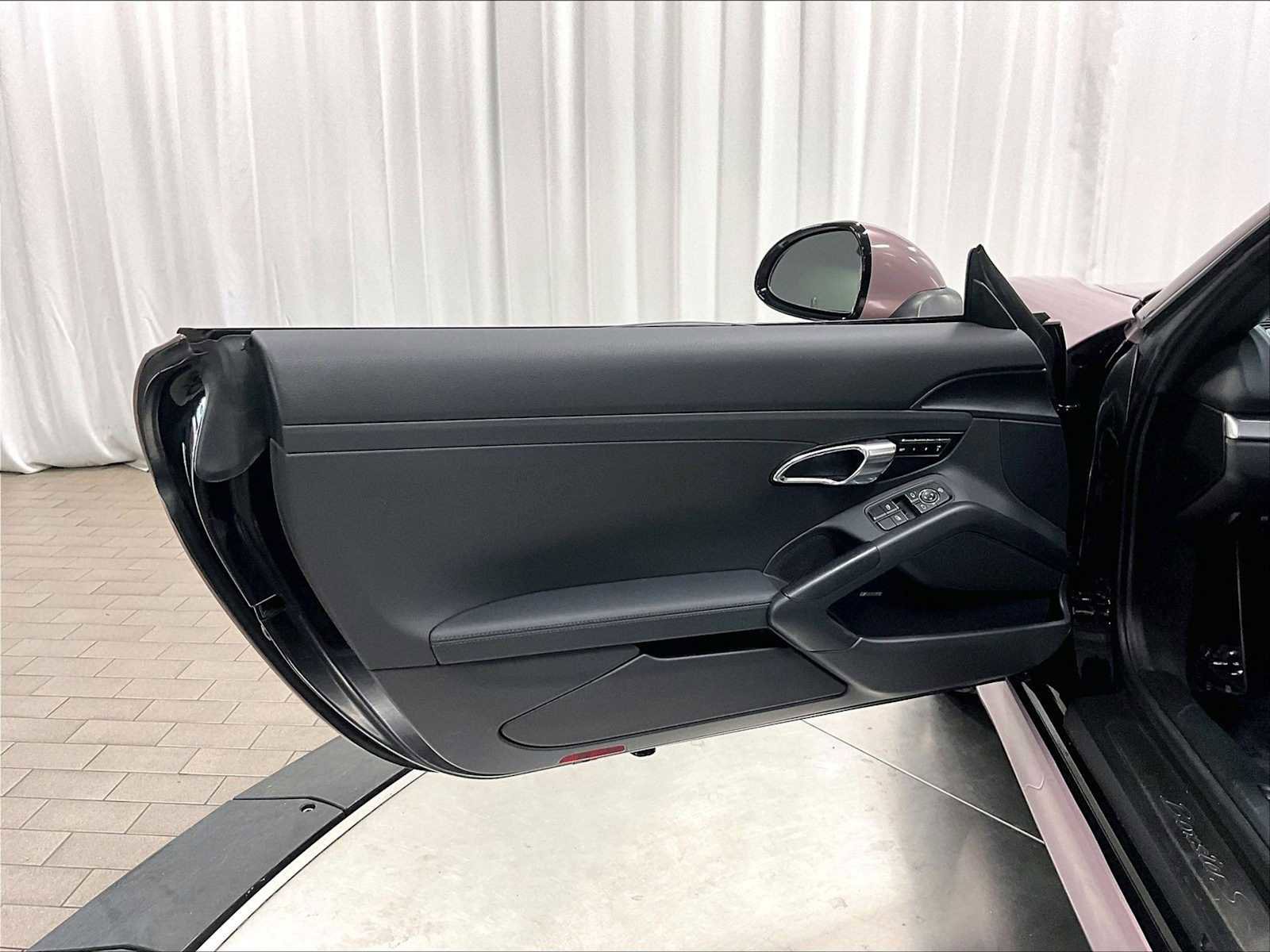 Used 2013 Porsche Boxster S image 23