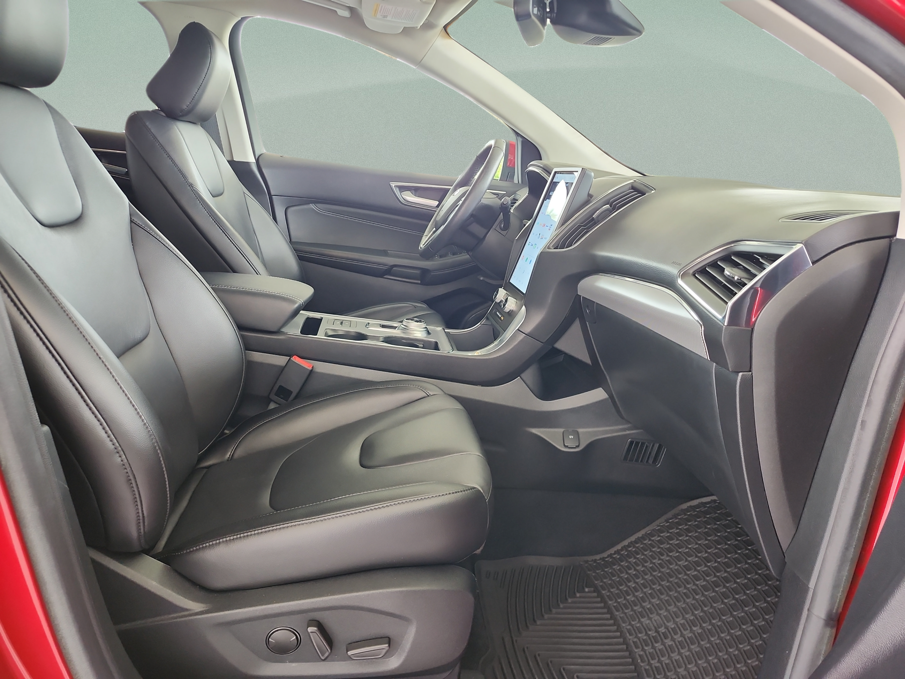 Used 2021 Ford Edge Titanium FWD image 20